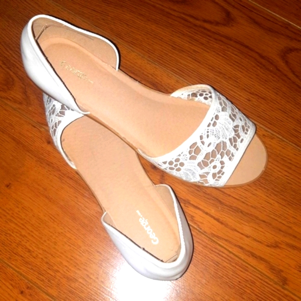 (7)🌷George🌷Lacey Crotchet White Slide On Sandals - Picture 5 of 9